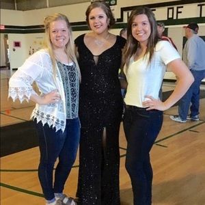 Black prom dress Mac Duggal size 12